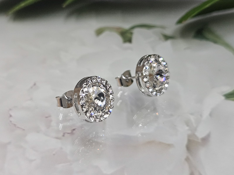Серьги 1100006500104: цена 410 рублей.